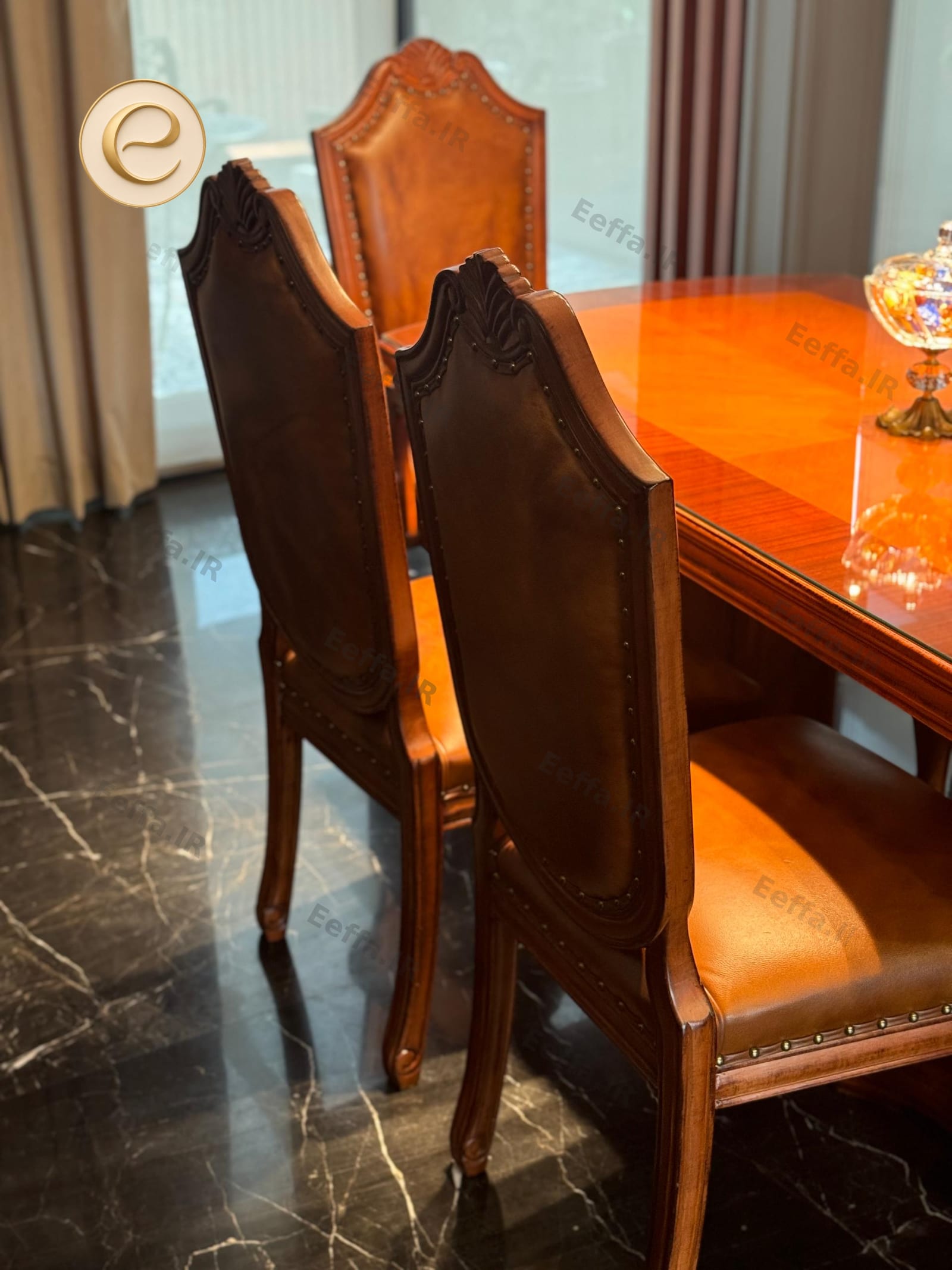 هماهنگی رنگ پسزمینه با مبل